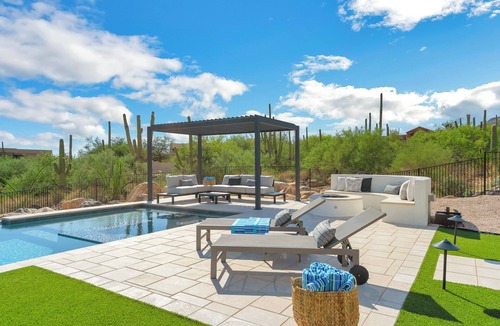 The Foothills House | Catalina Dreamin' Luxe Foothills Oasis w/Pool!