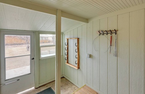 Thermopolis Cottage | Cattle Ranch Home in Western Wyoming w/Grill