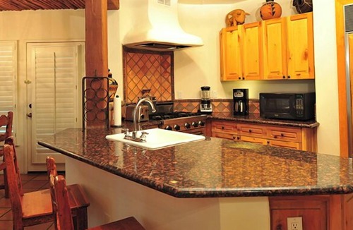 Cave Creek Condo | Cave Creek | Family Desert Vacation | Pool + Golf | 2BR