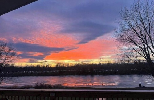Cayuga House | Cayuga, NY On Seneca River