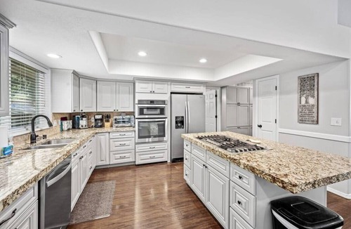 Post Falls House | Cedar Falls Retreat: Beachfront 5BR Home w/Community Beach Access