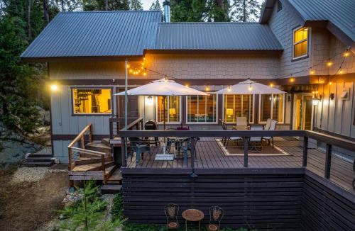 Sierra Cedars House | Cedar Horn- Serene Family Shaver Retreat
