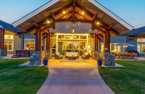 Auberry House | Celio Vista Ranch is a spectacular gated 125 acre Country Estate.