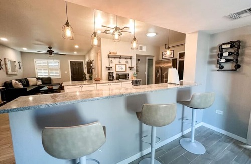 Rosemont West House | Central/3 BR 1 BA/Cozy/Fenced Yard/Carport