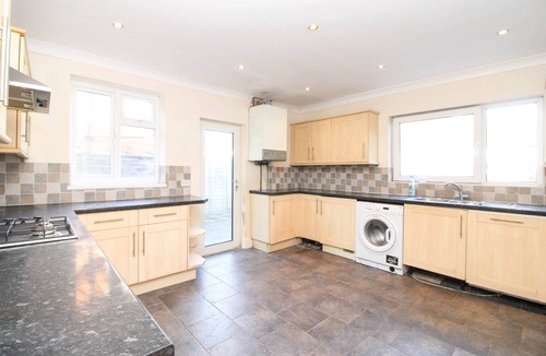 Shirley House | Centrally located double room