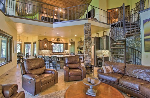Pinetop House | Centrally Located: Lavish Pinetop Paradise!