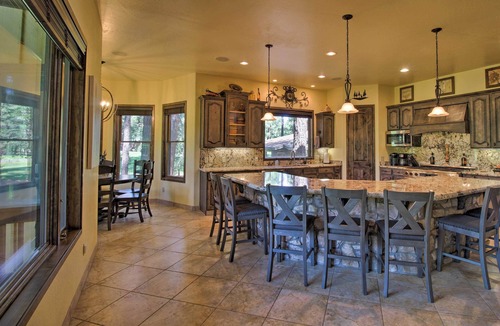 Pinetop House | Centrally Located: Lavish Pinetop Paradise!