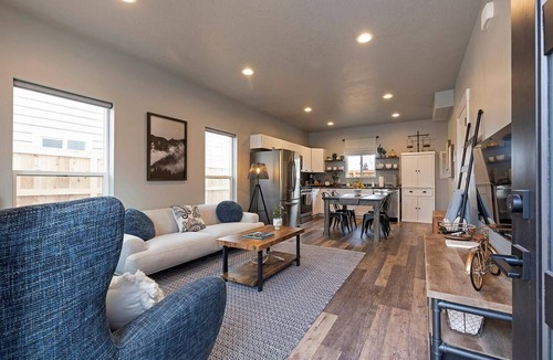 Franklin to the Fort House | Centrally located, well appointed home away from home!