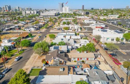 Downtown Phoenix House | CentralPhoenix - House with KingBed-beautiful patio