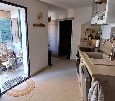 Sotta Apartment | Centre village, appartement en RDC