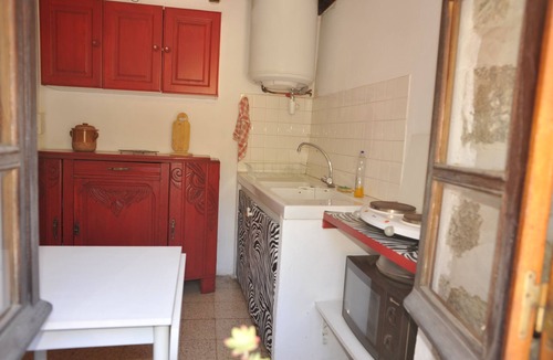 Guitera-les-Baines Cottage | Ch 4 street side in old stone cottage.