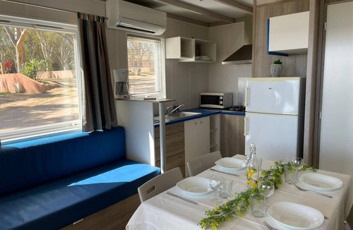 Porto-Vecchio Ski Chalet | Chalet-ombragés-Comfort-Ensuite with Shower