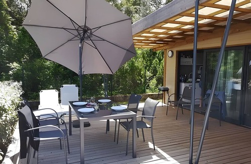Santa-Maria-Poggio Ski Chalet | Chalet "Our Dream by the Sea" with Shared Pool, Wi-Fi, and Air Conditioning