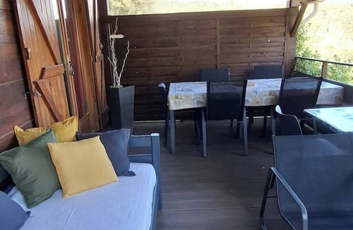 Solaro Ski Chalet | Chalet sea view