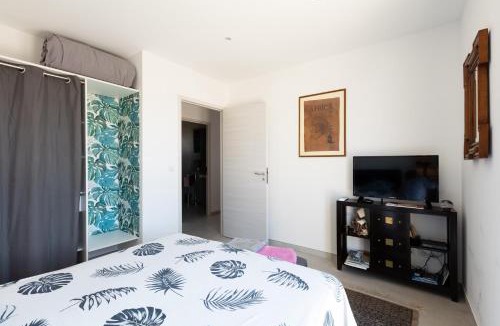 Palasca Bed & Breakfast | Chambre D'hôtes À Losari