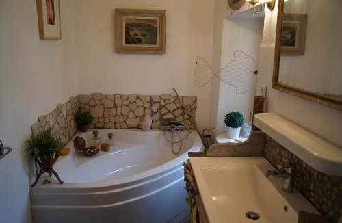 Centuri House | Chambre des amoureux, la Casamatta