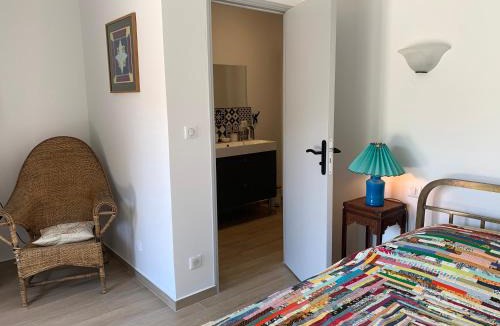 Vico Bed & Breakfast | Chambre indépendante dans villa bord de mer