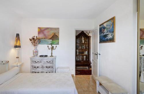 Sarrola-Carcopino Bed & Breakfast | Chambres de la mer et baldaquin