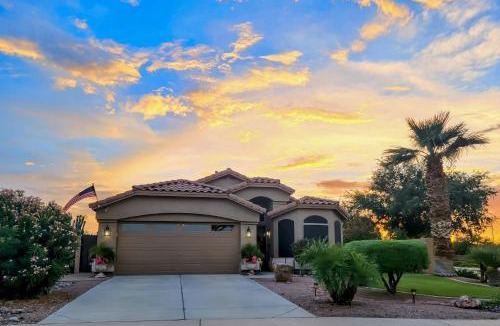 Sun Groves House | Chandler Resort Home w/Private Pool Near Golf