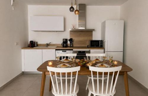 Bonifacio Apartment | Charmant appartement climatisé avec balcon à Bonifacio- calme & bien situé