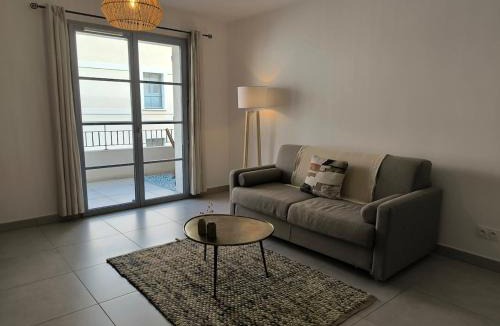 Bonifacio Apartment | Charmant appartement climatisé avec balcon à Bonifacio- calme & bien situé