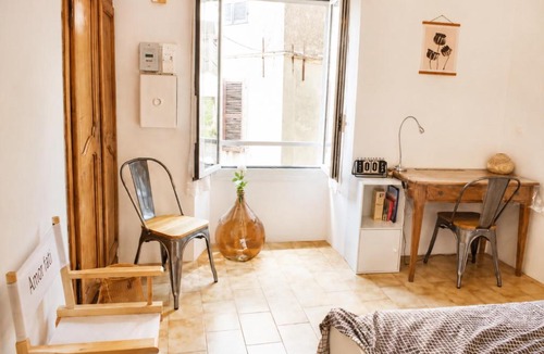 Cervione Apartment | Charmant appartement climatisé proche des plages et en plein coeur village