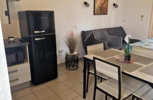 Poggio-Mezzana Apartment | Charmant logement avec piscine à 300 m de la plage