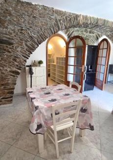 Casamozza Apartment | Charmante Maison de village, Proche Aéroport