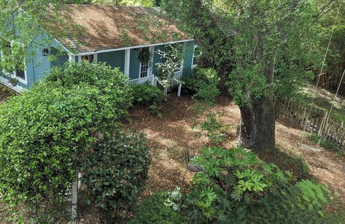 West Ashley Cottage | Charming 1-bedroom cottage in amazing Charleston
