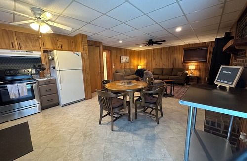Olivia Apartment | Charming 2-bdr 1 bth lakeview, quiet, private apartment golf retreat in Sanford