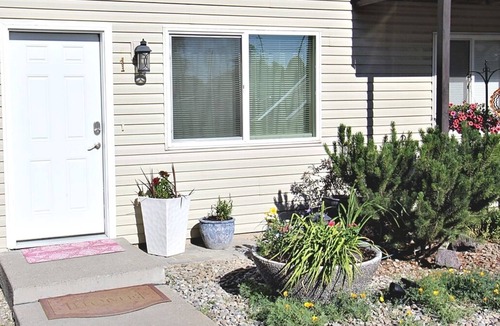 Twin Falls Apartment | Charming 2-bedroom apartment in fantastic Twin Falls with WiFi, AC