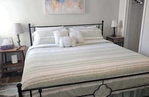 Windsor Apartment | Charming 2-bedroom apartment with AC, WIFI, Security Cameras at entrances.