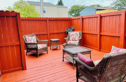 Worthington Condo | Charming 2-bedroom condo with WiFi and Attached garage in delightful Columbus