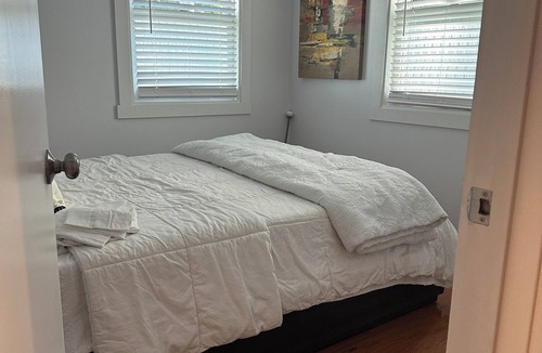 Napa Cottage | Charming 2-bedroom cottage with WiFi and AC in serene Napa