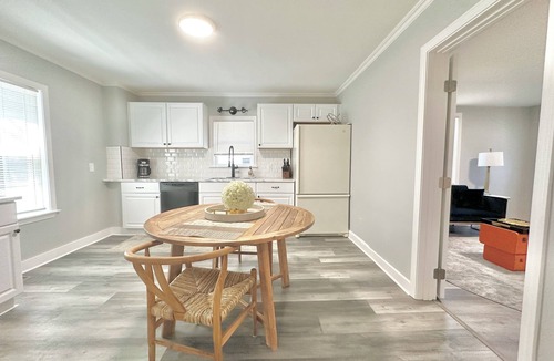 Marlborough House | Charming 2-bedroom flex 3br house with WiFi, AC in superb Marlborough