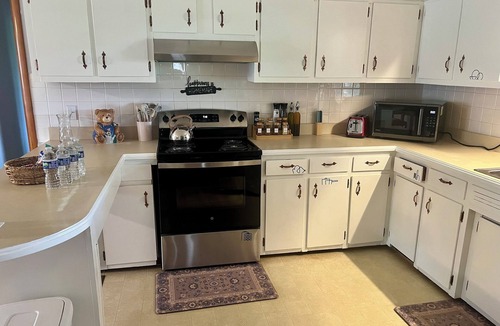 Campbellsville House | Charming 3-bedroom country house just minutes from Green River Lake.