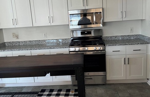 Virginia Beach House | Charming 3-bedroom house with AC and WiFi in awesome Virginia Beach