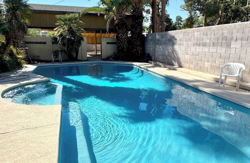 Las Vegas Cottage | Charming 3-bedroom cottage in fantastic Las Vegas with Pool