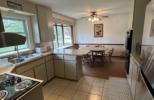 Coldwater Cottage | Charming 3-bedroom home on Coldwater Lake