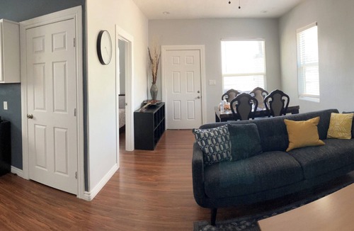Governmental Mall House | Charming 3-bedroom house in pleasant Phoenix with AC, WiFi