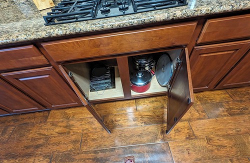Visalia House | Charming 3-bedroom house with AC & WiFi in beautiful Visalia near National Parks