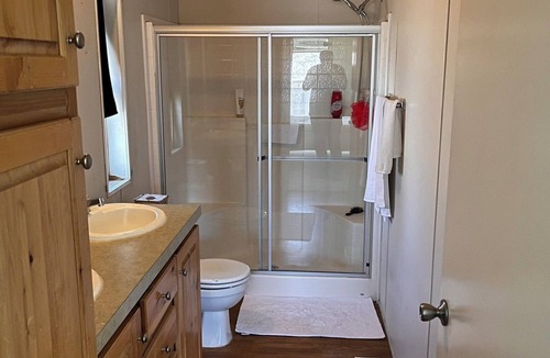 Mc Gill House | Charming 3-bedroom house in enchanting McGill with AC