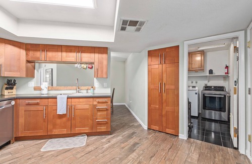 Mesa House | Charming 3-bedroom house with Pool, WiFi and AC in amazing Mesa