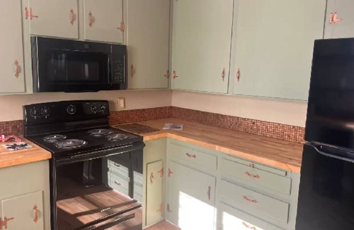 Kelseyville House | Charming 3-bedroom country farm house in lovely Kelseyville with Wifi