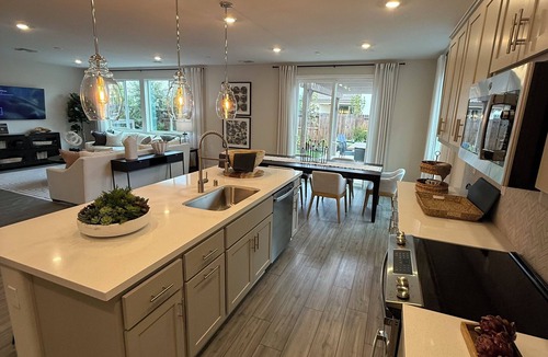 Peters Bed & Breakfast | Charming 4-bedroom bed & breakfast near Great Wolf Lodge