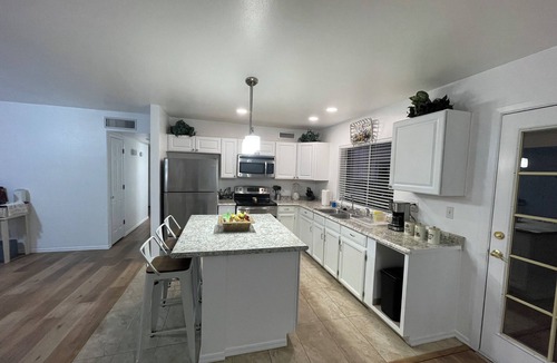 Casa Grande House | Charming 4-bedroom house in delightful Casa Grande with WiFi, AC