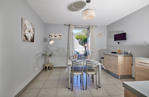 Propriano Apartment | CHARMING APARTMENT ON THE PORT, ONLY 5 MINUTES WALK FROM THE BEACHES