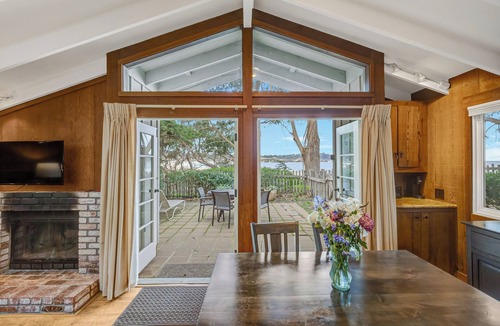 Carmel Cottage | Charming Beach Front Cottage