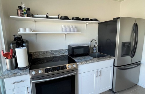 Drexel Heights House | Charming bungalow in beautiful Tucson with AC, WiFi