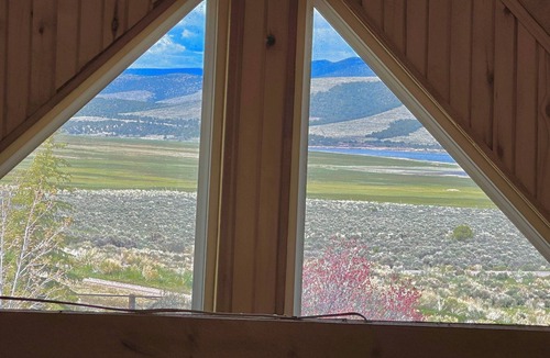 Sevier County Cabin | Charming Cabin~Near Fish Lake sleeps 16~On the Paiute ATV trail!